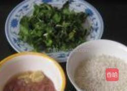 荠菜鸡肝糯米粥的做法图解1