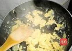 荠菜鸡蛋馅饼的做法图解2