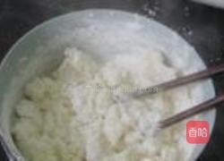 烫面菠菜蒸包的做法图解2