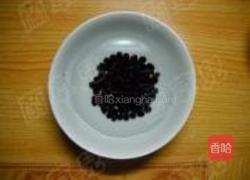 枸杞黑豆粥的做法图解2