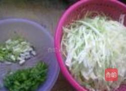 包菜虾仁蛋炒饭的做法图解2