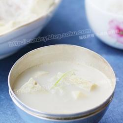 鲫鱼奶白豆腐汤的做法[图]