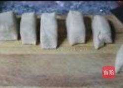 牛奶香肠馒头卷的做法图解7