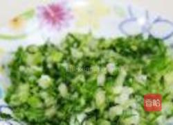 胡萝卜青菜肉蛋炒饭的做法图解2