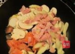 奶油鱼味芦笋意面的做法图解4