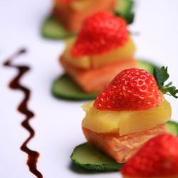 草莓菠萝三文鱼的做法[图]