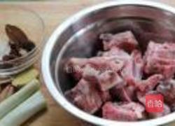 红烧排骨面的做法图解1