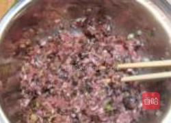 小白菜木耳翡翠饺子的做法图解3