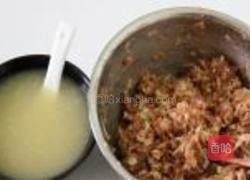 猪肉大葱包的做法图解5