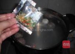 娃娃菜牛肉丸方便面的做法图解4