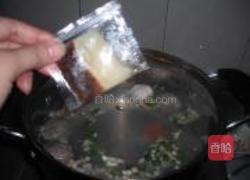 娃娃菜牛肉丸方便面的做法图解5