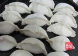 鲜肉小葱锅贴的做法图解9