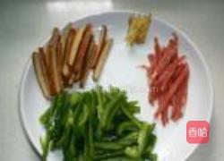 青椒香干肉丝面的做法图解1