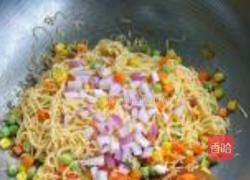 田园素什锦炒面的做法图解10
