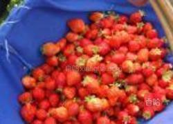 自制草莓酱的做法图解1