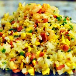 什锦虾仁炒饭的做法[图]