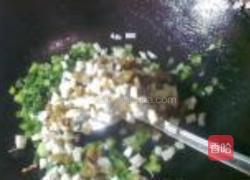 榨菜鱼丸炒饭的做法图解6