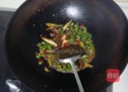 干锅肥肠的做法图解4