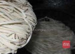 八鲜炒面的做法图解13