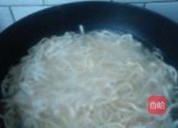 川味肥肠面的做法图解8