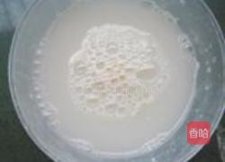 枸杞蜜枣玉米发糕的做法图解2