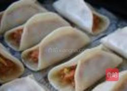 辣白菜锅贴的做法图解10