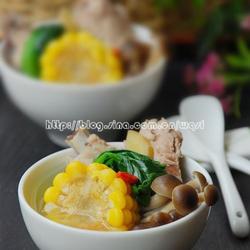 蟹味菇玉米排骨汤的做法[图]