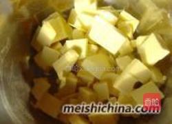 葡萄干纸杯蛋糕的做法图解1