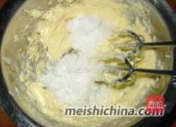 葡萄干纸杯蛋糕的做法图解3