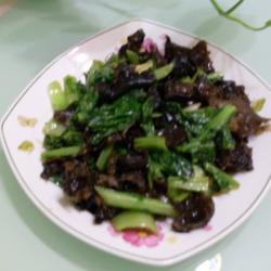 木耳炒小白菜的做法[图]