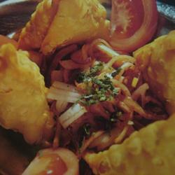 印度炸咖喱角配牛肉沙拉的做法[图]