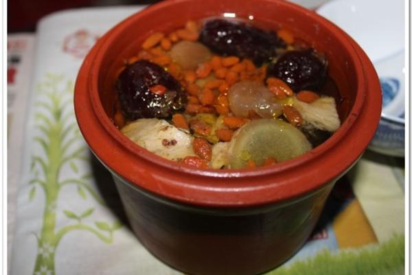 清炖乌鸡汤