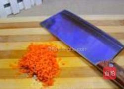 橙香玫瑰馒头的做法图解3