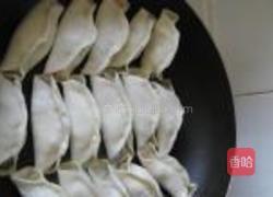 双菇海蛎子锅贴的做法图解14