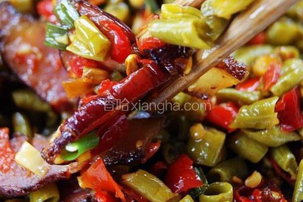 酸豆角炒腊肉