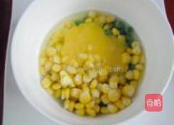 鸡蛋玉米豌豆饼的做法图解2