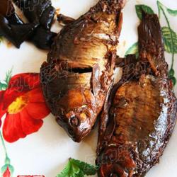 酥鲫鱼的做法[图]