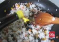 榨菜蛋炒饭的做法图解7