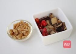 蚕豆烧鸡肉的做法图解2