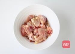 蚕豆烧鸡肉的做法图解3