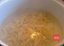 虾仁秋葵炒乌冬的做法图解1