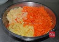 土豆胡萝卜煎饼的做法图解2