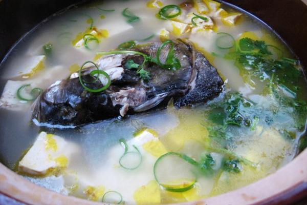 鱼头豆腐汤