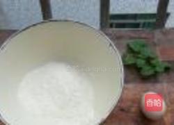 薄荷鸡蛋饼的做法图解1
