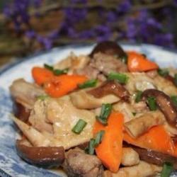 香菇炒鸡的做法[图]