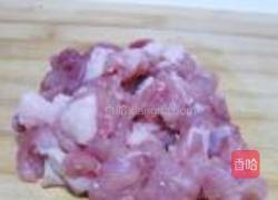 肉丁打卤面的做法图解1