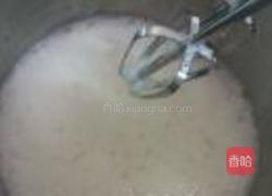 戚风蛋糕的做法图解8