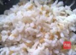 菠萝炒饭的做法图解1