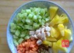 菠萝炒饭的做法图解1