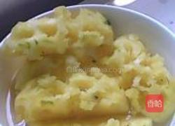 菠萝酱的做法图解1